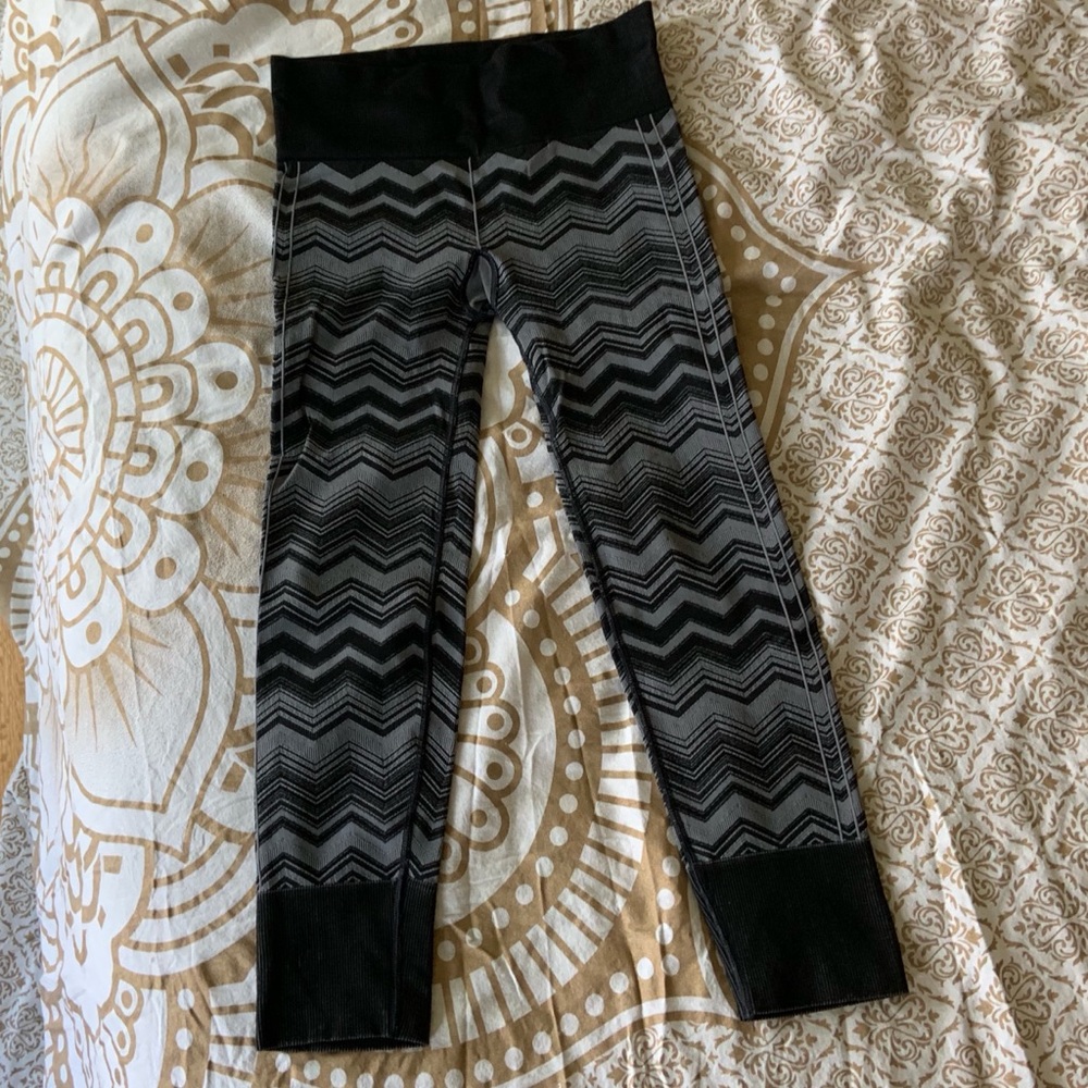 Lululemon ebb to street leggings
